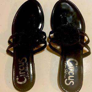 Circus by Sam Edelman flat, black sandals. Barely worn.